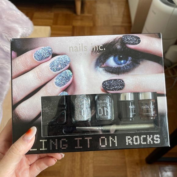 Nail inc. bling it on rock nail set DIY nail color - Picture 1 of 2
